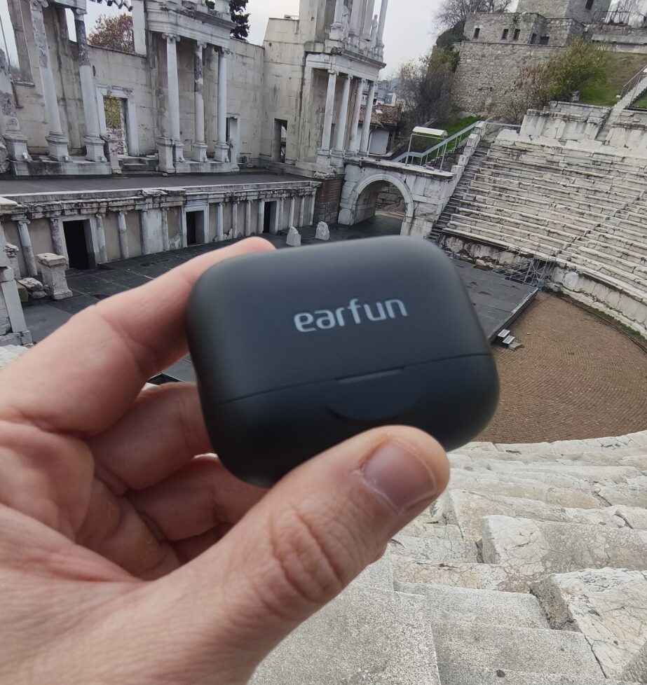 EarFun Air Pro 4 Plus над Пловдив